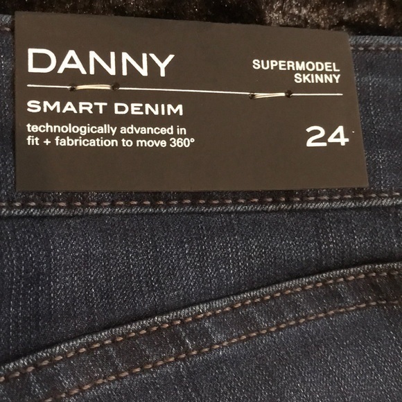 DL1961 Danny Supermodel Moscow Skinny Jeans. 24 - Picture 14 of 15